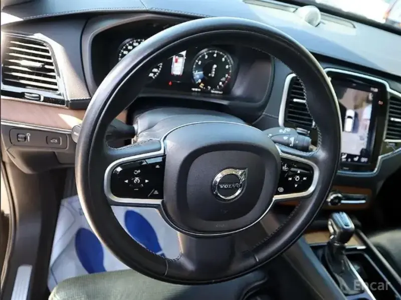 2018 Volvo XC90 с пробегом 198 055 км