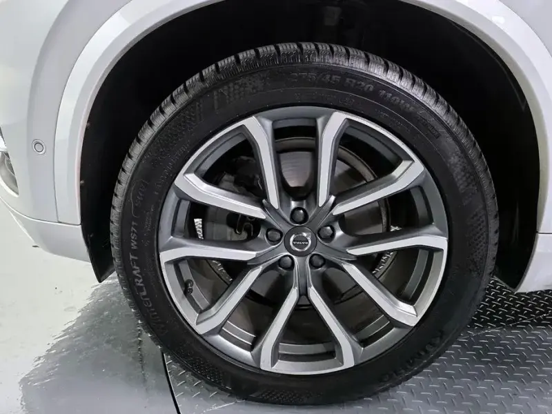 2019 Volvo XC90 с пробегом 100 854 км