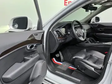 2019 Volvo XC90 с пробегом 100 854 км