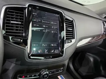 2019 Volvo XC90 с пробегом 100 854 км