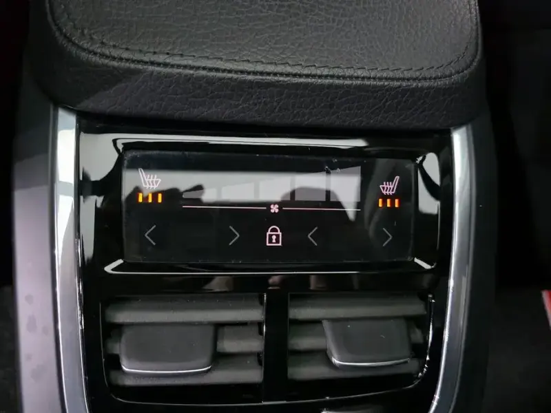 2019 Volvo XC90 с пробегом 100 854 км