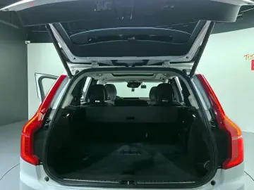 2019 Volvo XC90 с пробегом 100 854 км