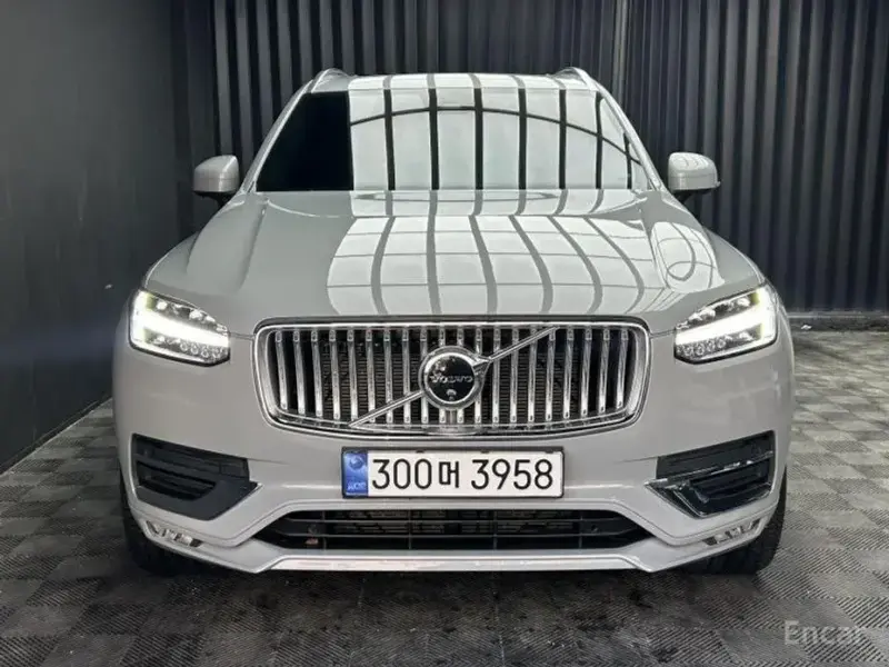 2023 Volvo XC90 с пробегом 51 609 км