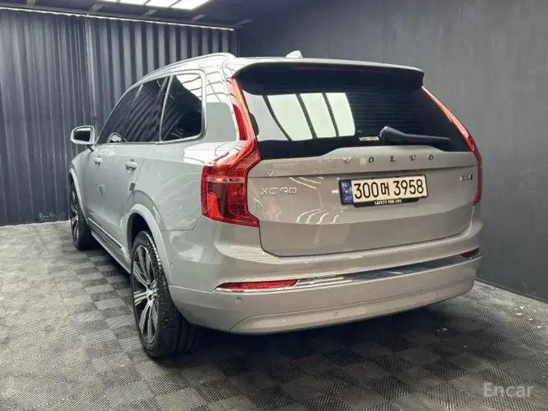 2023 Volvo XC90 с пробегом 51 609 км
