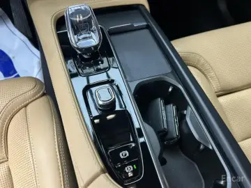 2023 Volvo XC90 с пробегом 51 609 км