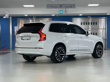 2025 Volvo XC90 с пробегом 5 753 км
