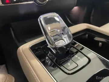 2025 Volvo XC90 с пробегом 5 753 км