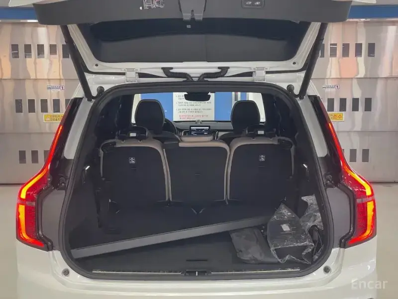 2025 Volvo XC90 с пробегом 5 753 км