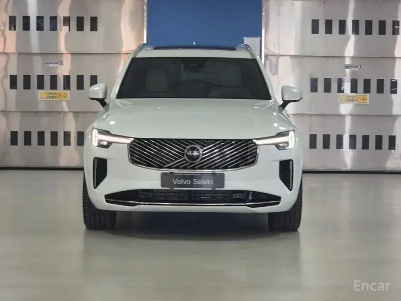 2026 Volvo XC90 с пробегом 1 039 км