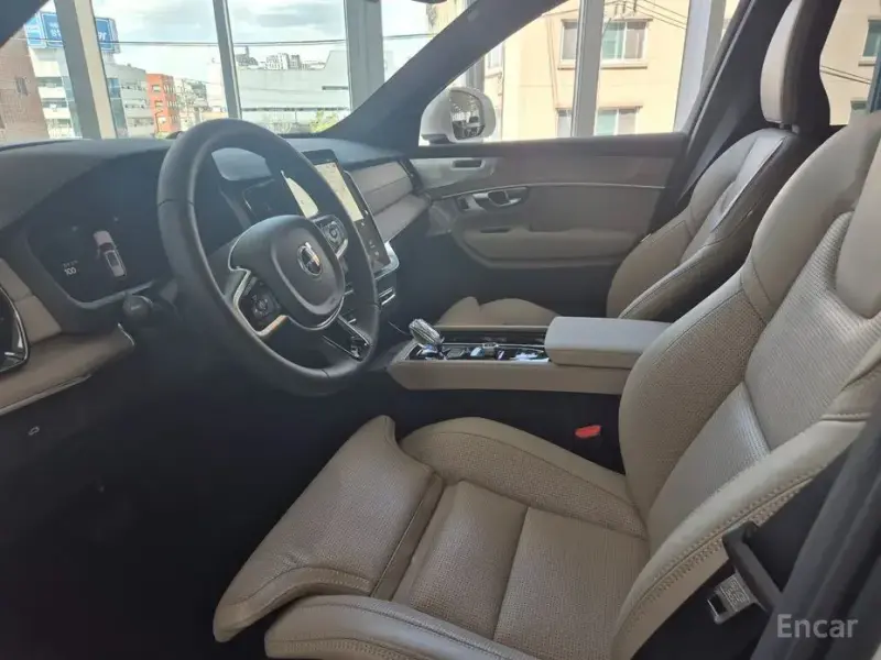2026 Volvo XC90 с пробегом 1 039 км