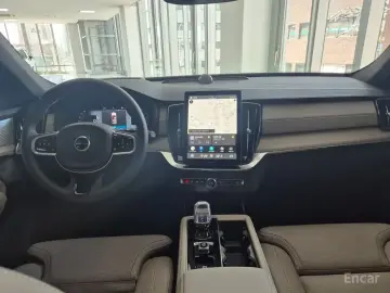2026 Volvo XC90 с пробегом 1 039 км