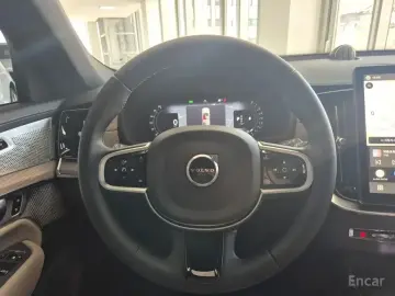 2026 Volvo XC90 с пробегом 1 039 км