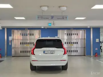 2026 Volvo XC90 с пробегом 727 км