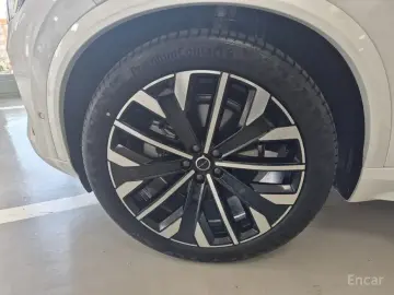 2026 Volvo XC90 с пробегом 727 км