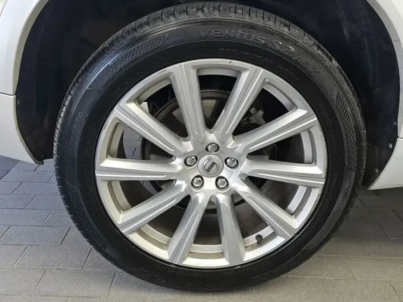 2017 Volvo XC90 с пробегом 103 458 км