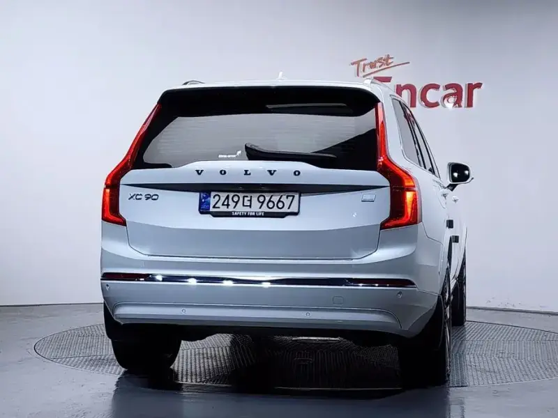 2024 Volvo XC90 с пробегом 27 022 км