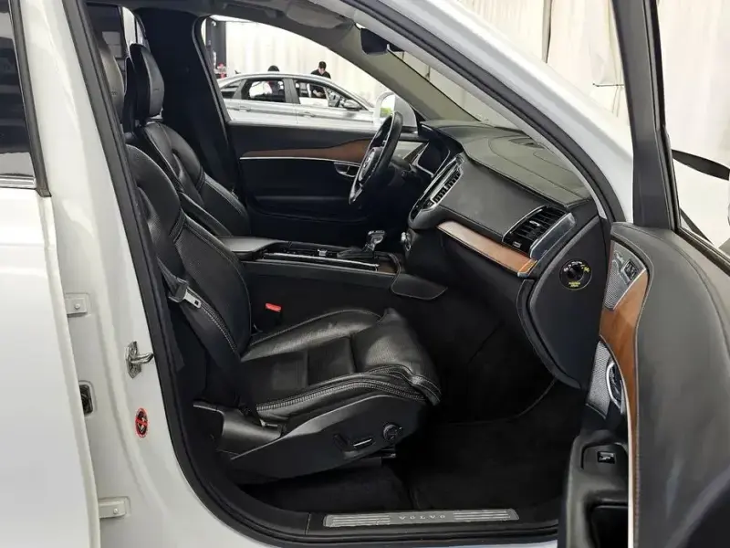2017 Volvo XC90 с пробегом 103 458 км
