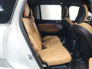 2024 Volvo XC90 с пробегом 27 022 км