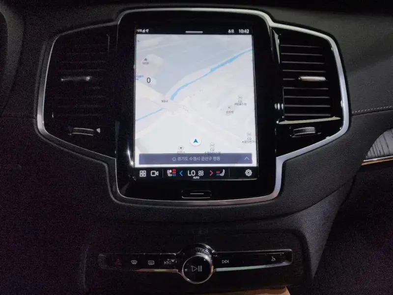 2024 Volvo XC90 с пробегом 27 022 км