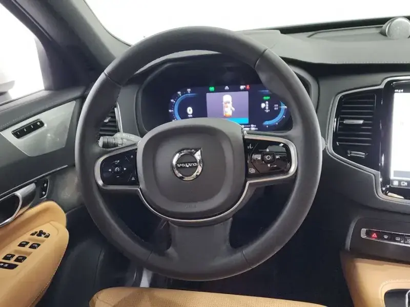 2024 Volvo XC90 с пробегом 27 022 км