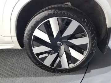 2024 Volvo XC90 с пробегом 27 022 км