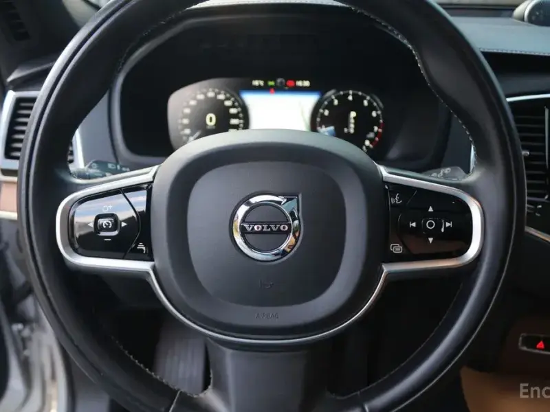 2020 Volvo XC90 с пробегом 200 173 км