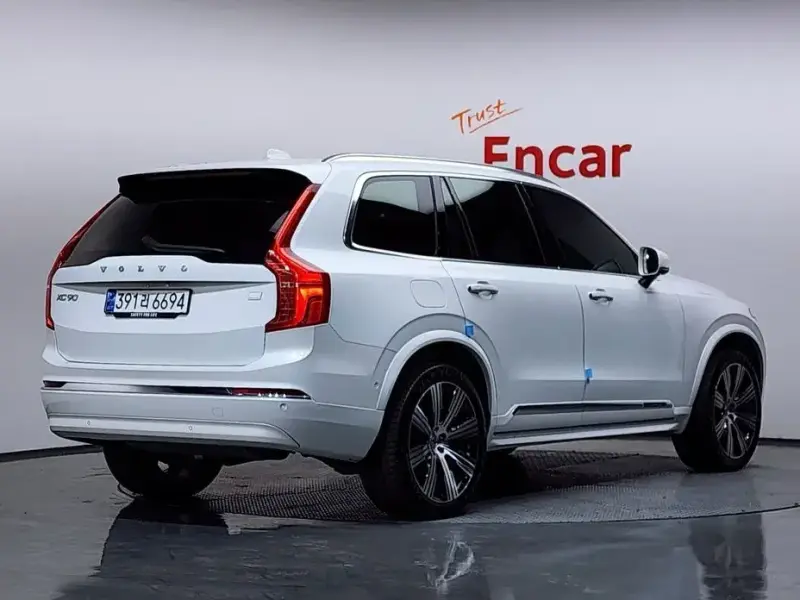 2023 Volvo XC90 с пробегом 51 360 км