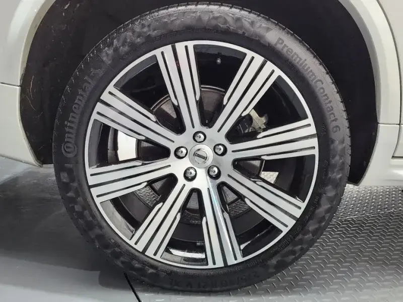 2023 Volvo XC90 с пробегом 51 360 км