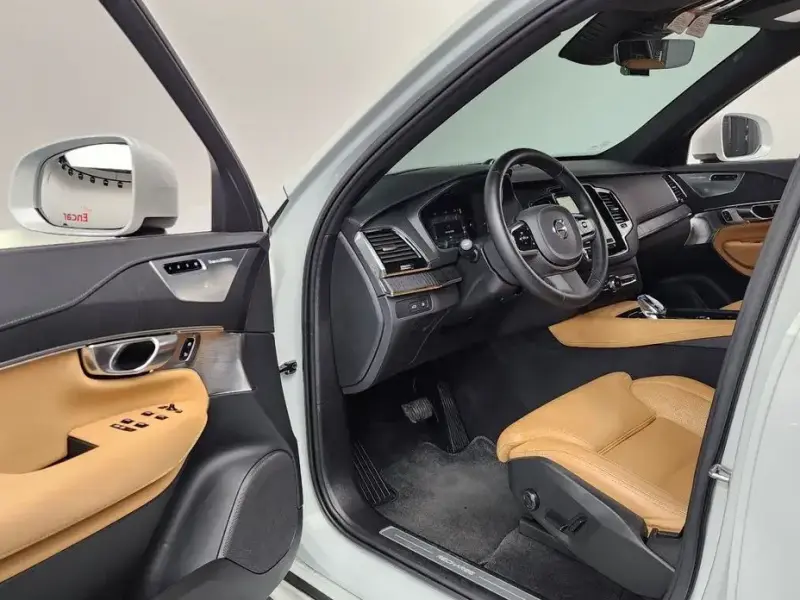 2023 Volvo XC90 с пробегом 51 360 км