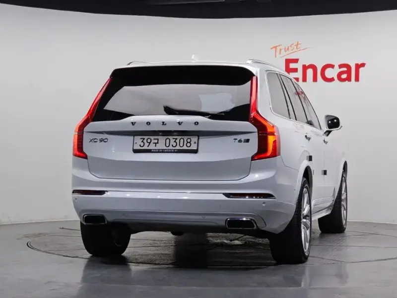 2016 Volvo XC90 с пробегом 106 696 км