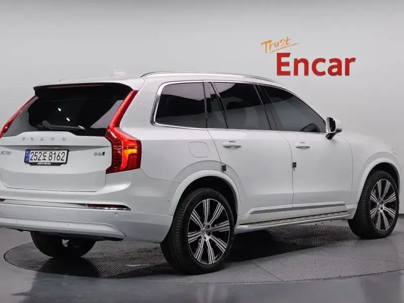 2024 Volvo XC90 с пробегом 9 225 км