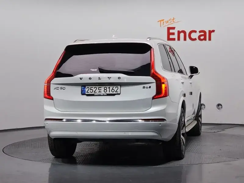 2024 Volvo XC90 с пробегом 9 225 км
