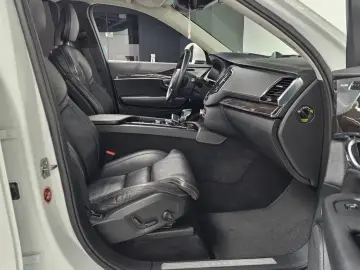 2016 Volvo XC90 с пробегом 106 696 км