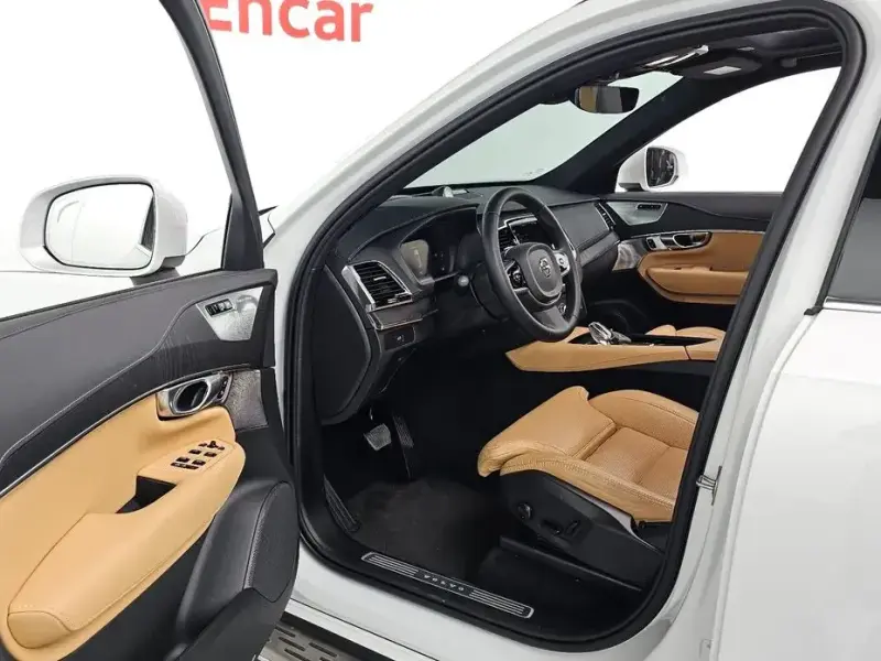 2024 Volvo XC90 с пробегом 9 225 км