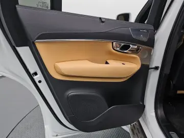 2024 Volvo XC90 с пробегом 9 225 км