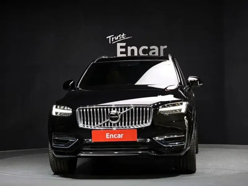 2022 Volvo XC90 с пробегом 29 976 км