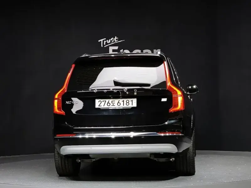 2022 Volvo XC90 с пробегом 29 976 км