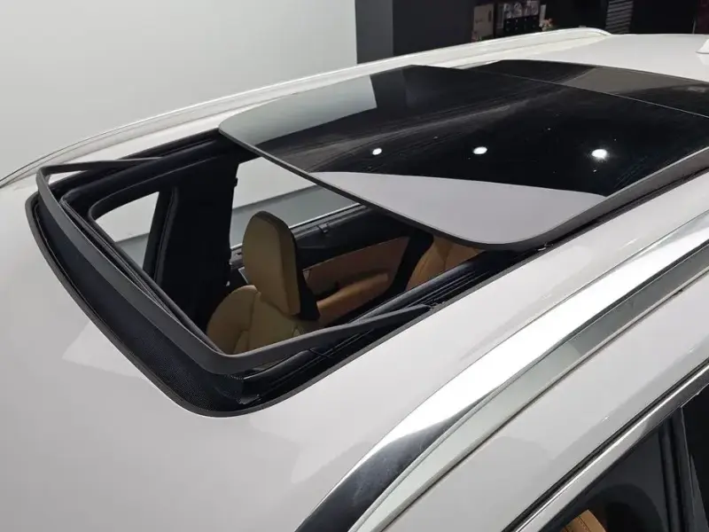 2024 Volvo XC90 с пробегом 9 225 км
