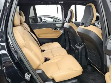 2022 Volvo XC90 с пробегом 29 976 км