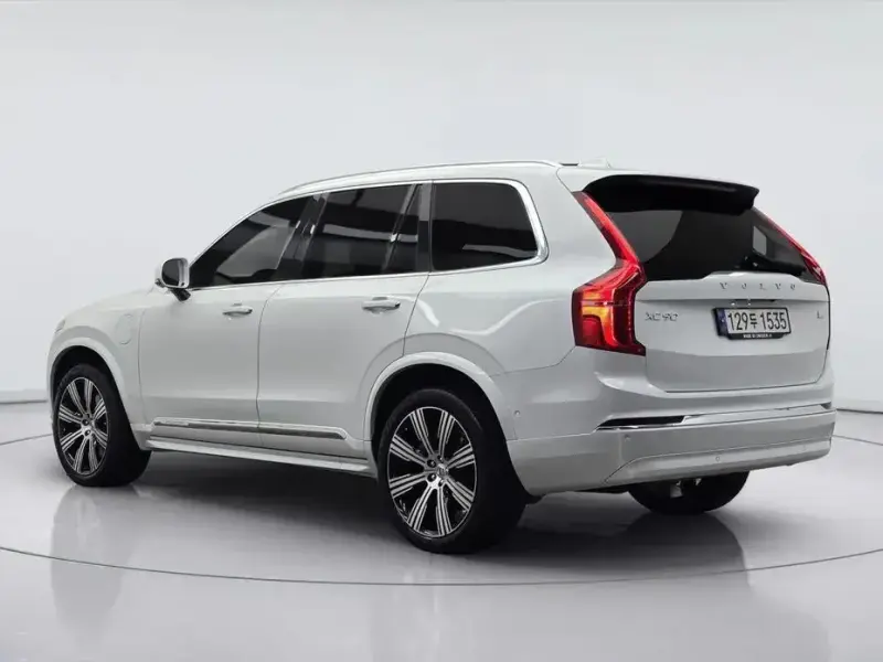 2022 Volvo XC90 с пробегом 47 516 км