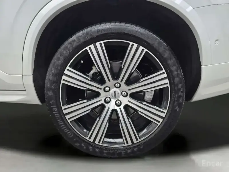 2022 Volvo XC90 с пробегом 47 516 км