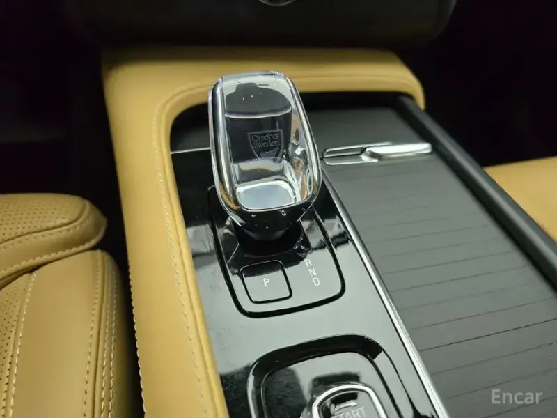 2022 Volvo XC90 с пробегом 47 516 км