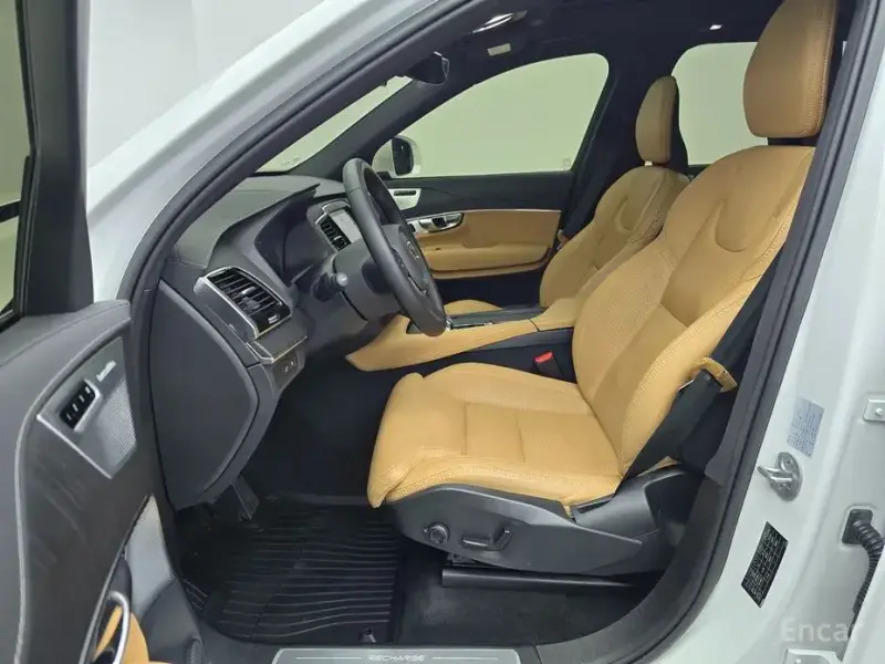 2022 Volvo XC90 с пробегом 47 516 км