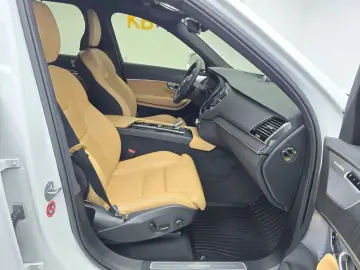 2022 Volvo XC90 с пробегом 47 516 км