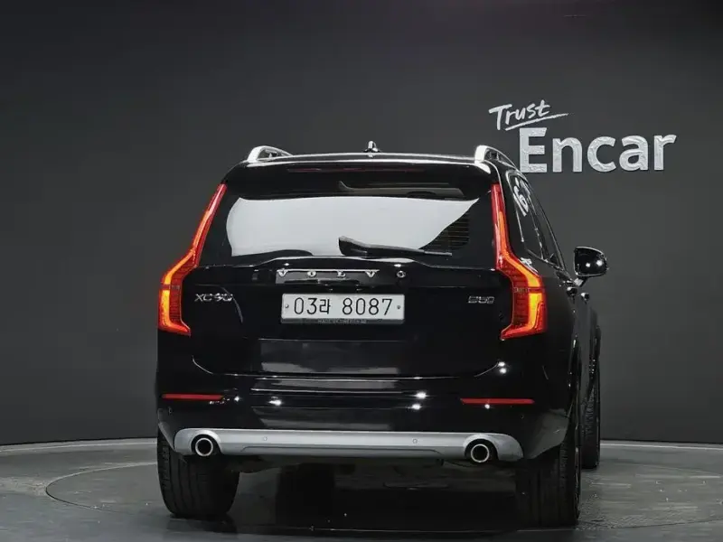 2017 Volvo XC90 с пробегом 115 028 км