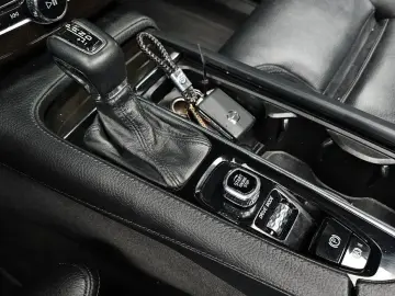 2017 Volvo XC90 с пробегом 115 028 км