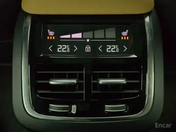 2022 Volvo XC90 с пробегом 47 516 км