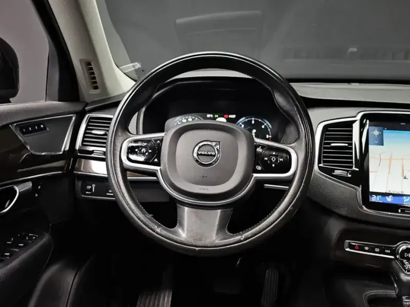 2017 Volvo XC90 с пробегом 115 028 км