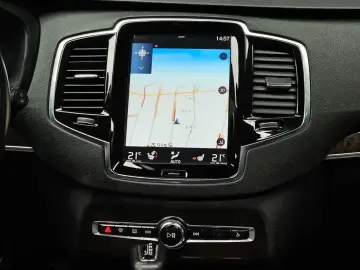 2017 Volvo XC90 с пробегом 115 028 км