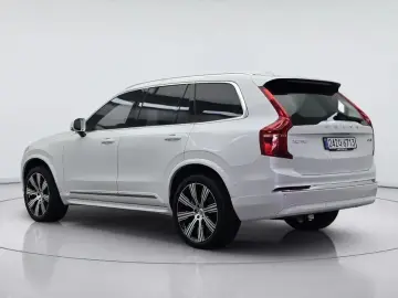 2025 Volvo XC90 с пробегом 12 710 км